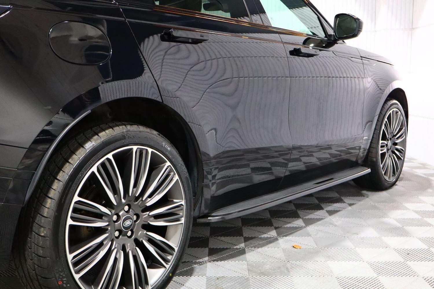 Used Land Rover Range Rover Velar 2018 for sale - 76769787: Photo 36