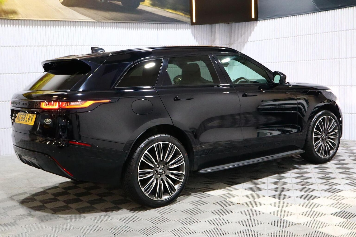Used Land Rover Range Rover Velar 2018 for sale - 76769787: Photo 37
