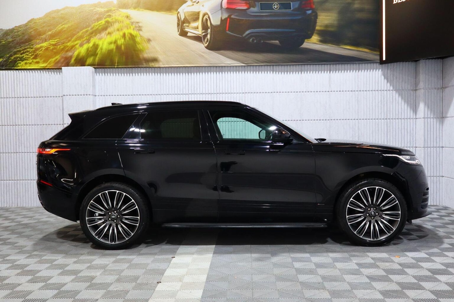 Used Land Rover Range Rover Velar 2018 for sale - 76769787: Photo 4