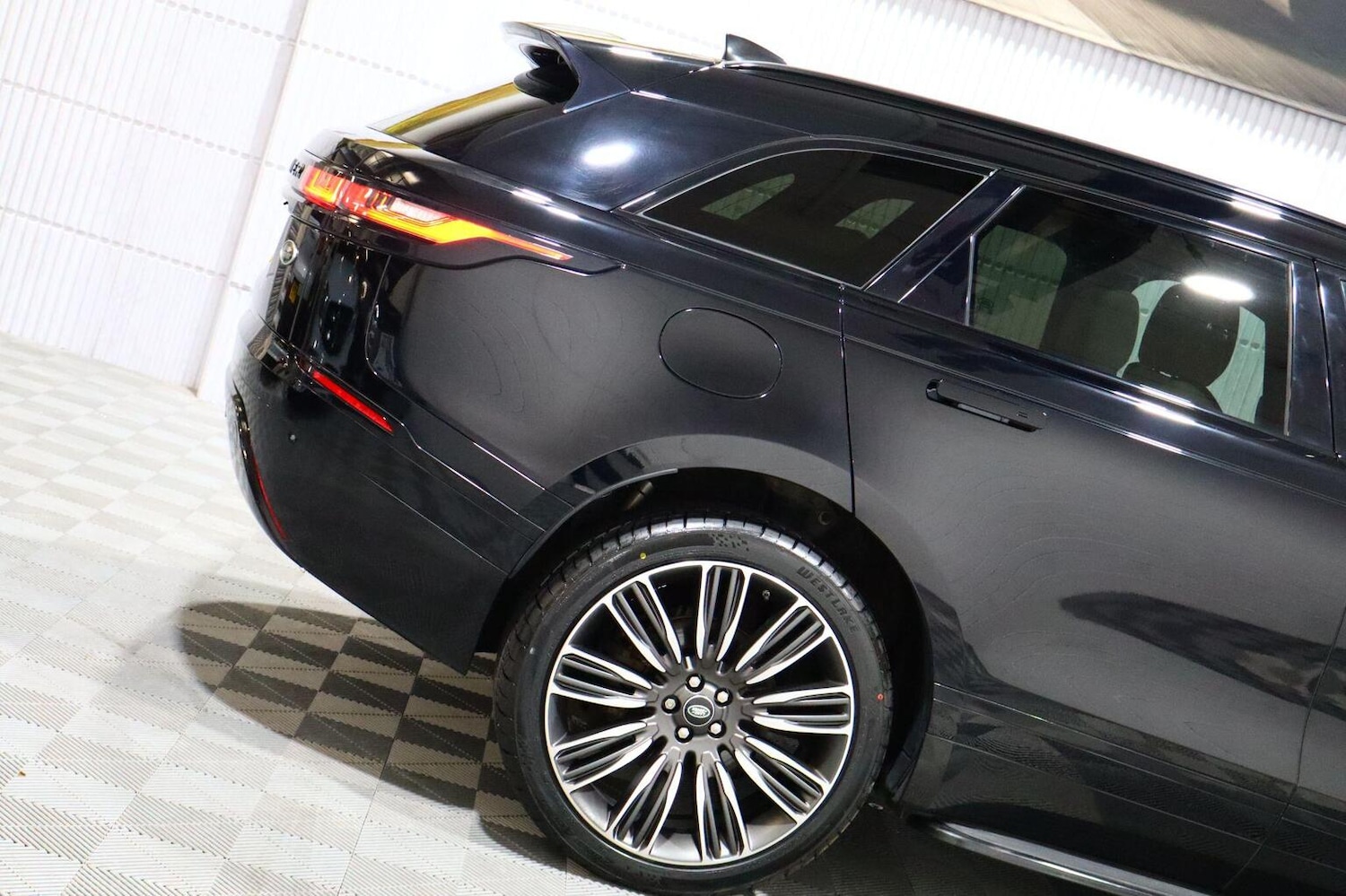 Used Land Rover Range Rover Velar 2018 for sale - 76769787: Photo 40