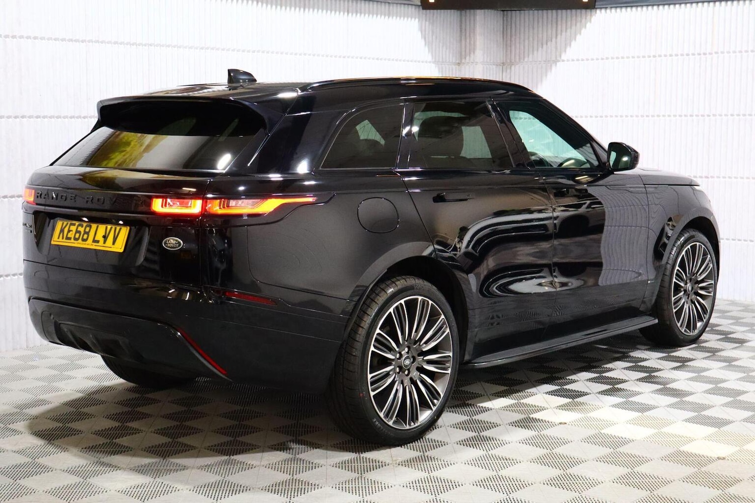 Used Land Rover Range Rover Velar 2018 for sale - 76769787: Photo 52