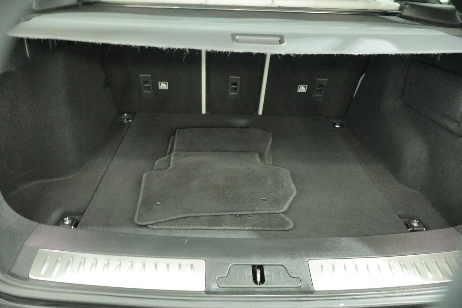 Used Land Rover Range Rover Velar 2018 for sale - 76769787: Photo 65