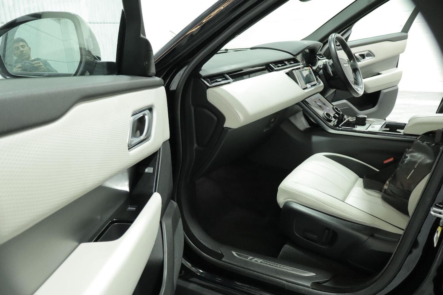 Used Land Rover Range Rover Velar 2018 for sale - 76769787: Photo 71