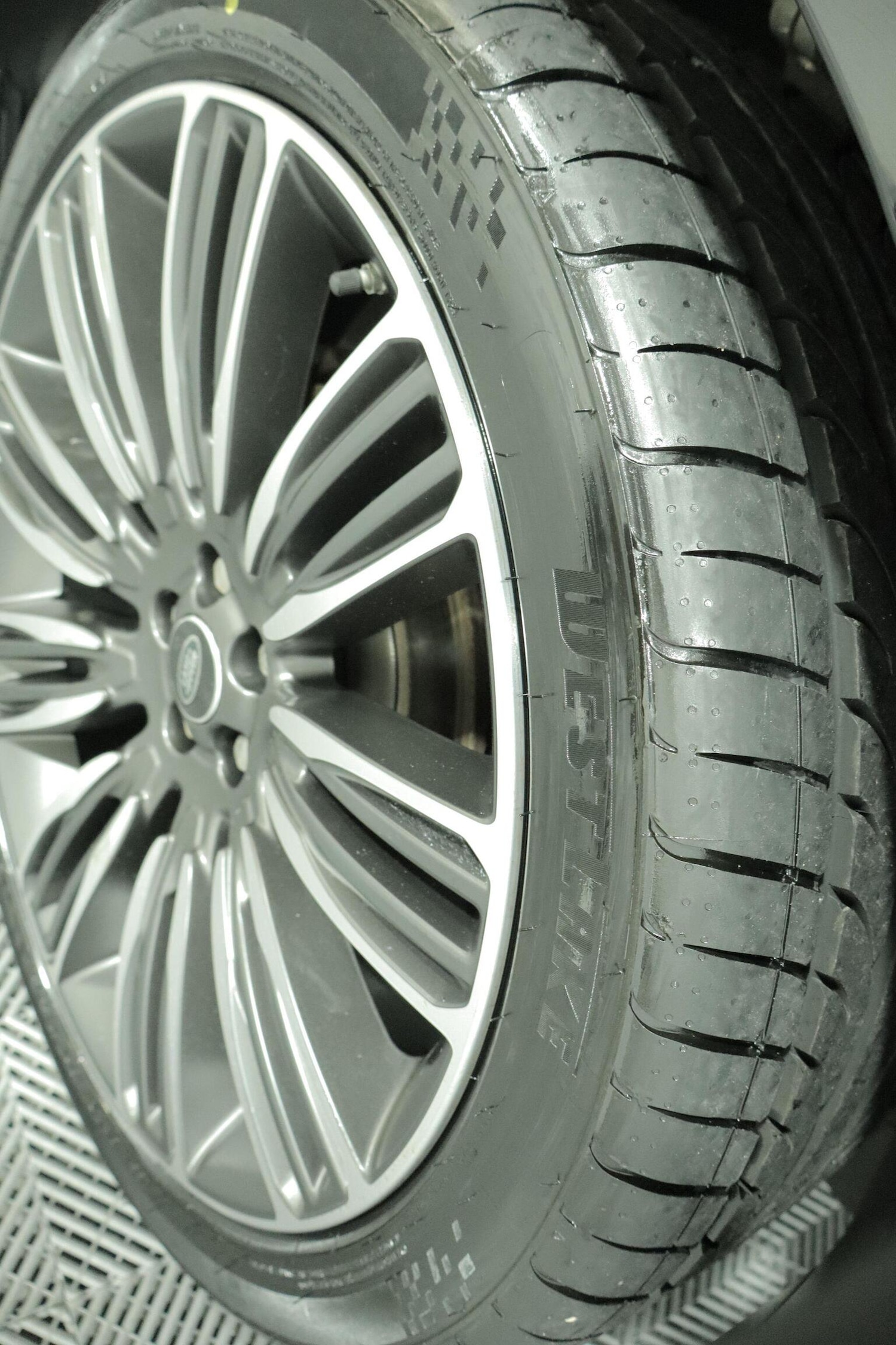 Used Land Rover Range Rover Velar 2018 for sale - 76769787: Photo 82