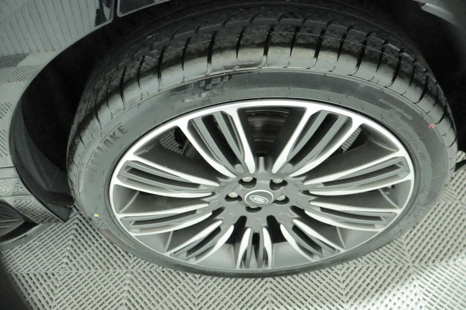 Used Land Rover Range Rover Velar 2018 for sale - 76769787: Photo 85