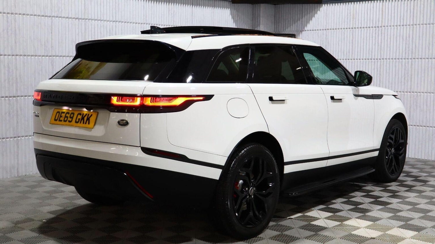 Used Land Rover Range Rover Velar 2019 for sale - 77129619: Photo 5