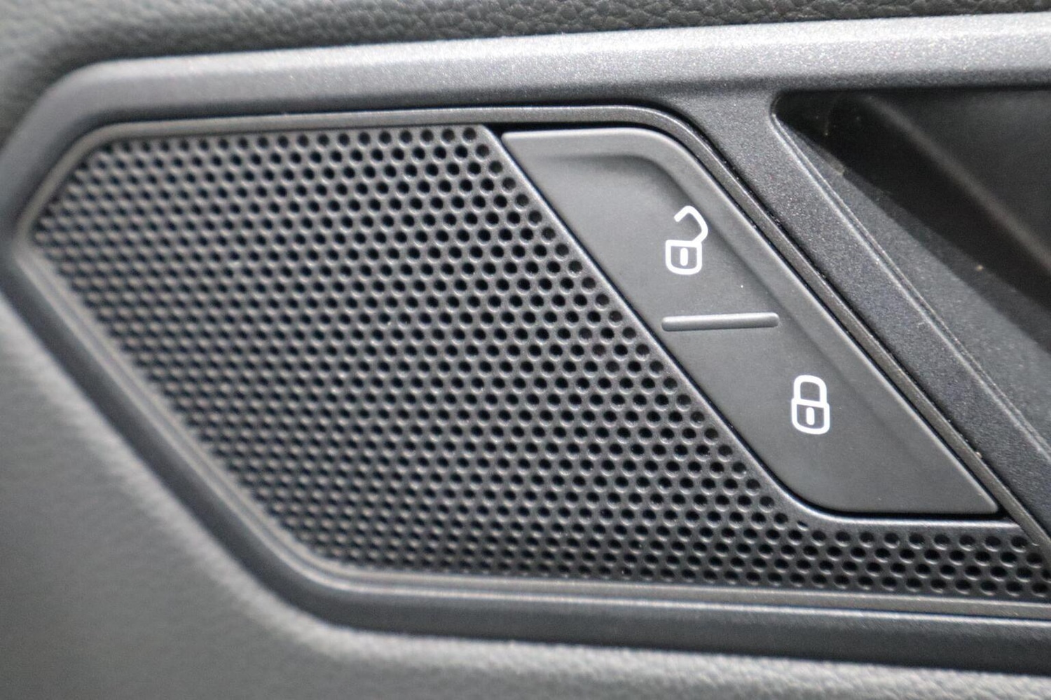 Used Volkswagen Tiguan 2019 for sale - 77453162: Photo 41