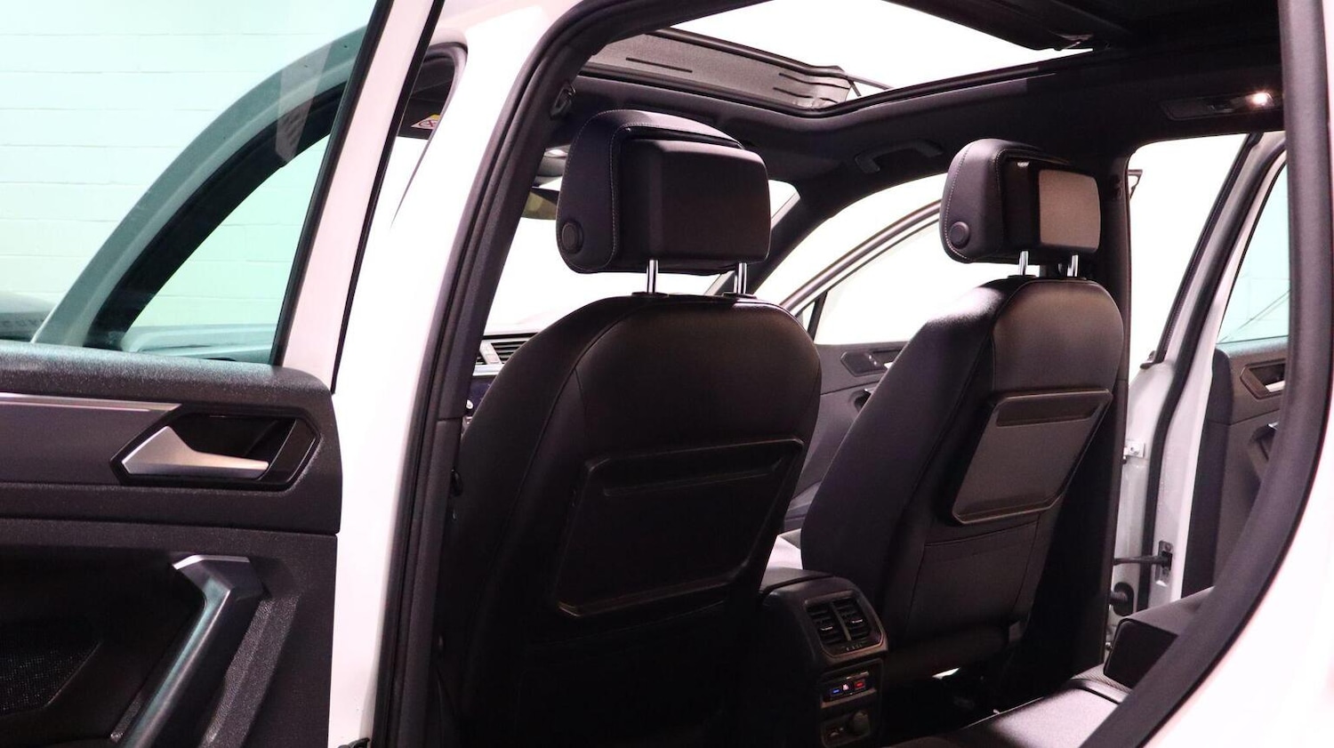 Used Volkswagen Tiguan 2019 for sale - 77616371: Photo 31