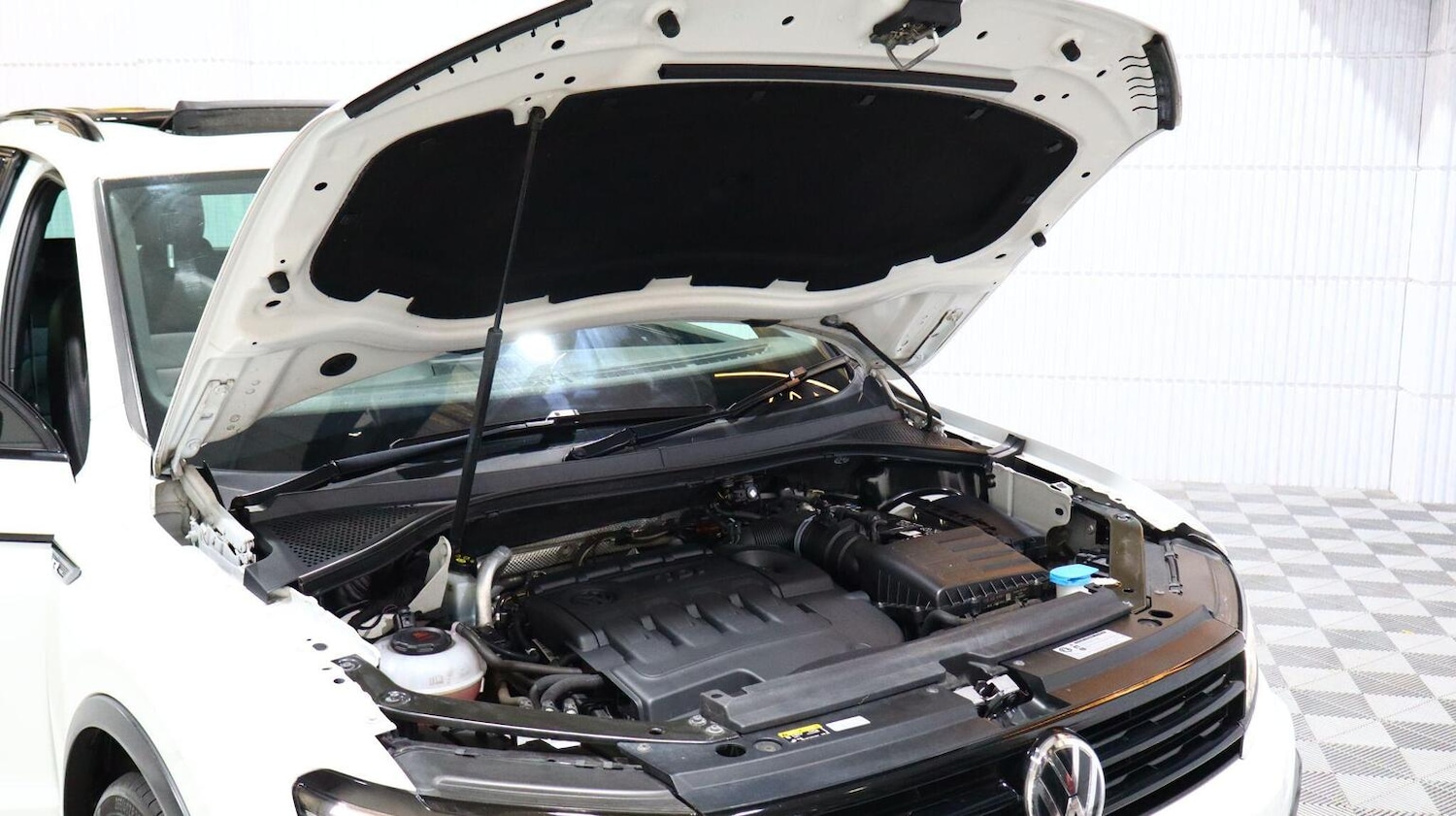 Used Volkswagen Tiguan 2019 for sale - 77616371: Photo 69