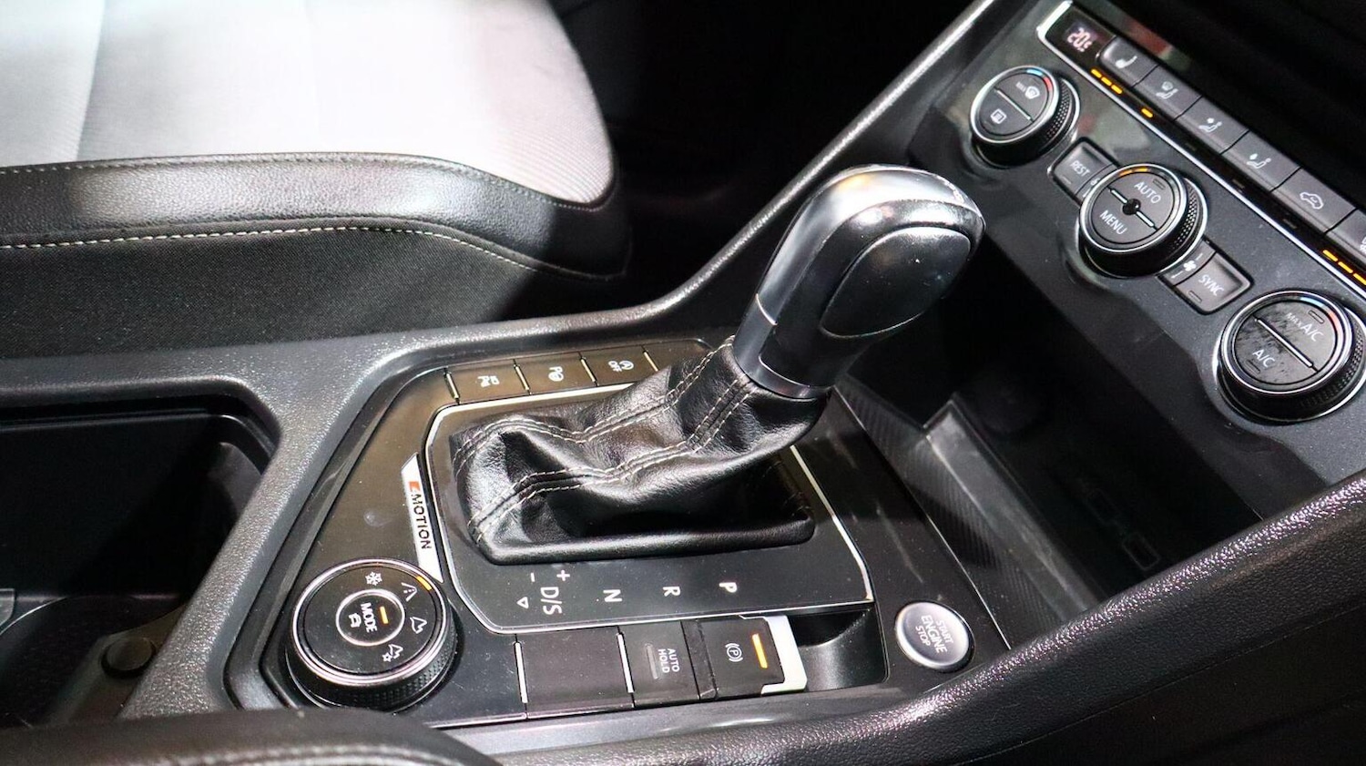 Used Volkswagen Tiguan 2019 for sale - 77616371: Photo 8