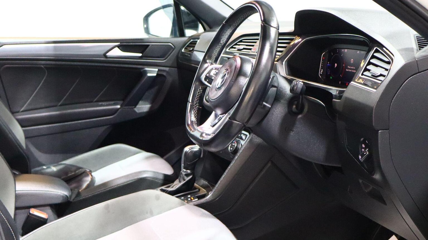 Used Volkswagen Tiguan 2019 for sale - 77616371: Photo 9