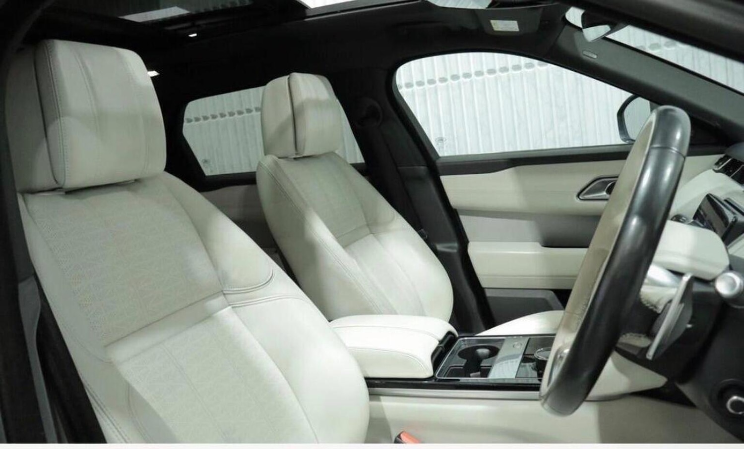 Used Land Rover Range Rover Velar 2023 for sale - 77749825: Photo 2