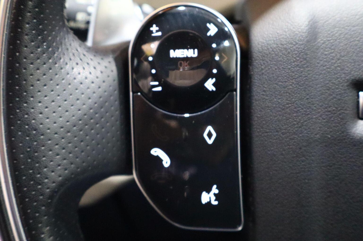 Used Land Rover Range Rover Velar 2018 for sale - 77008107: Photo 10