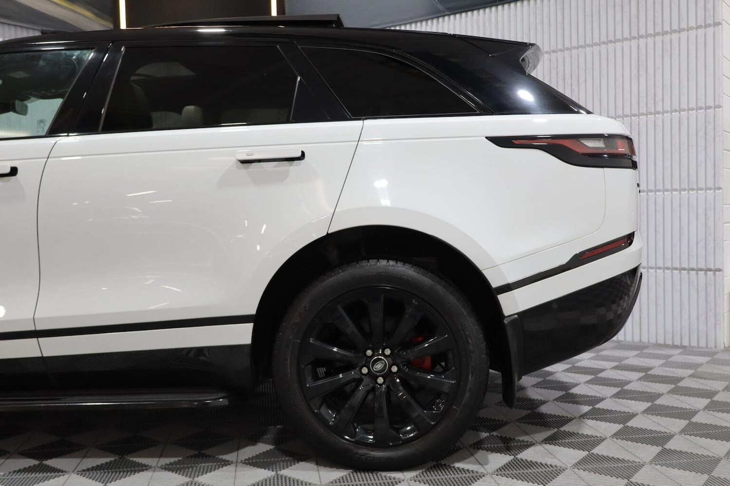 Used Land Rover Range Rover Velar 2018 for sale - 77008107: Photo 30