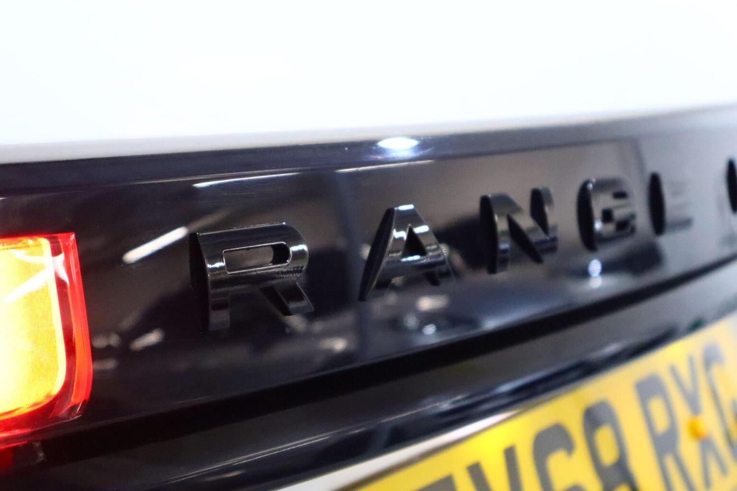 Used Land Rover Range Rover Velar 2018 for sale - 77008107: Photo 65