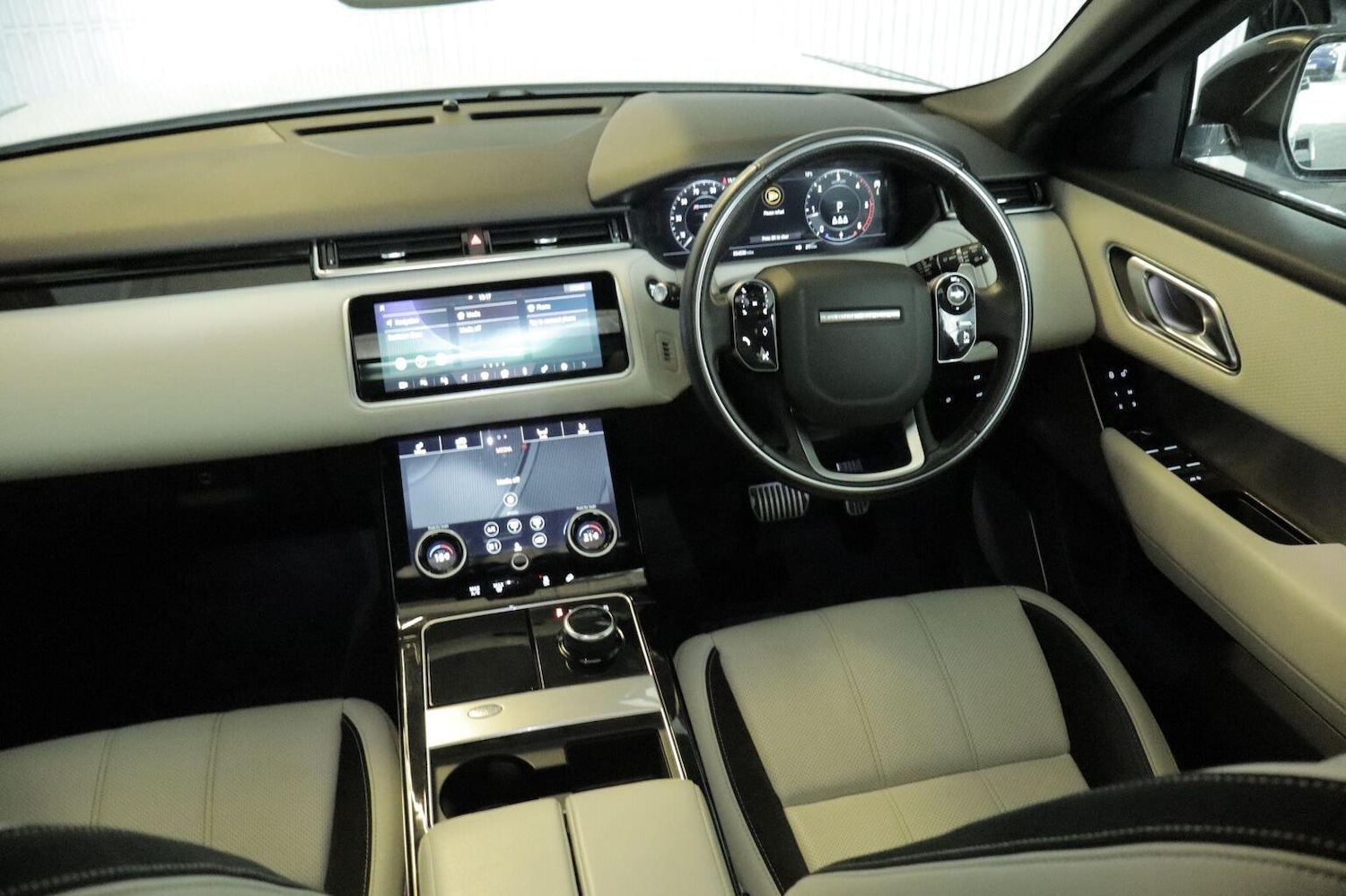 Used Land Rover Range Rover Velar 2018 for sale - 77008107: Photo 85