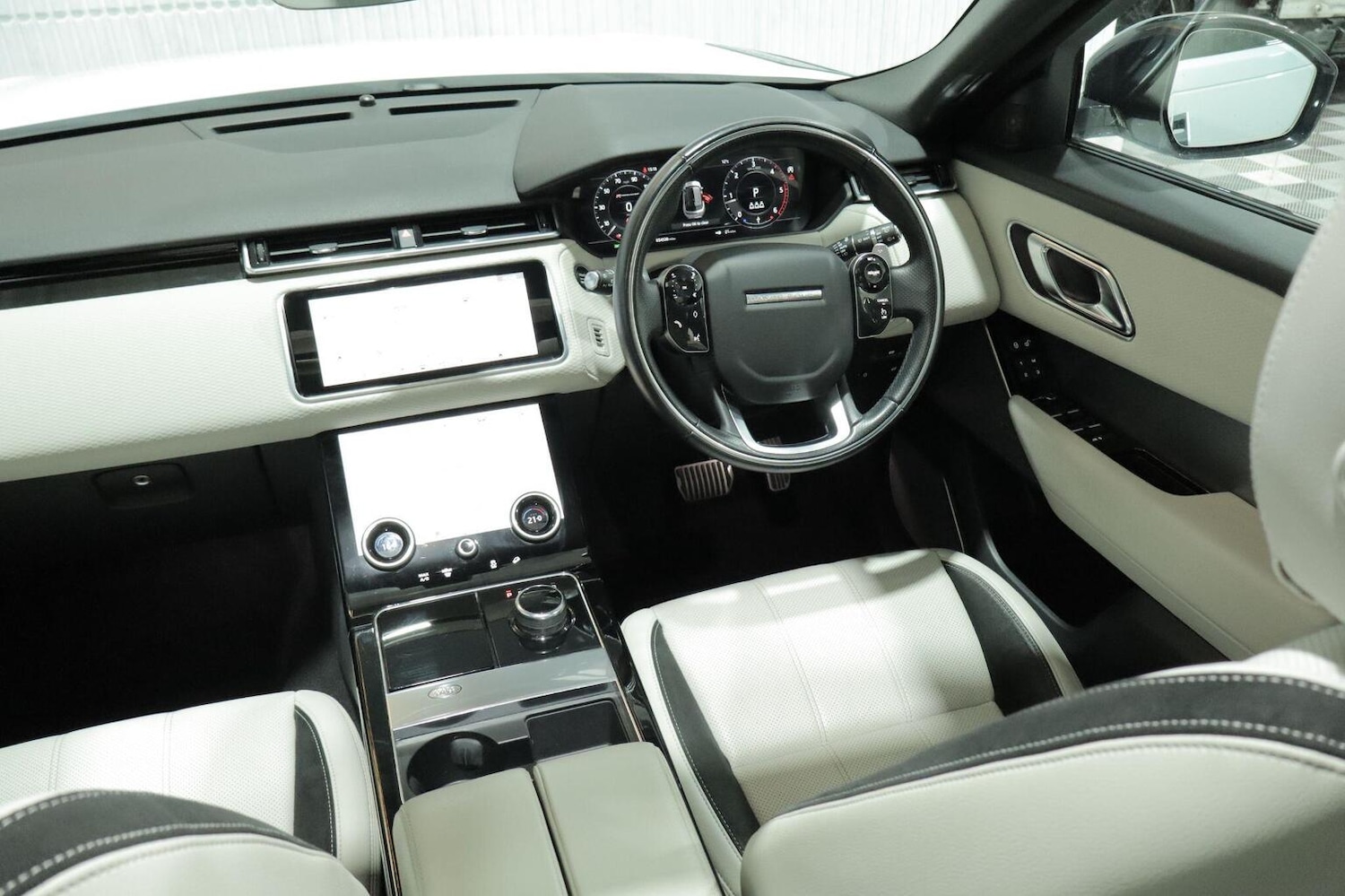 Used Land Rover Range Rover Velar 2018 for sale - 77008107: Photo 9