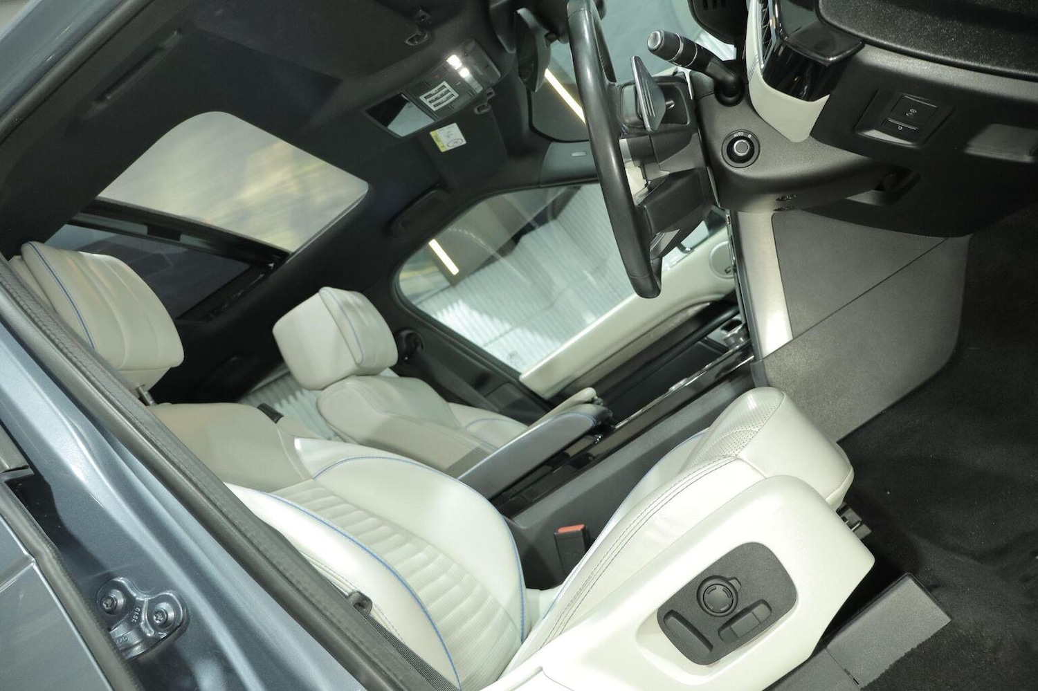 Used Land Rover Discovery 2020 for sale - 76605820: Photo 3