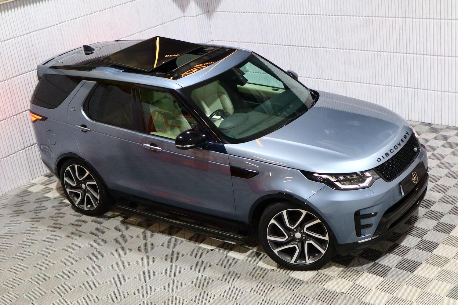 Used Land Rover Discovery 2020 for sale - 76605820: Photo 5