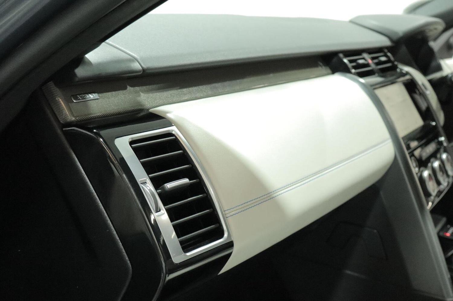 Used Land Rover Discovery 2020 for sale - 76605820: Photo 67