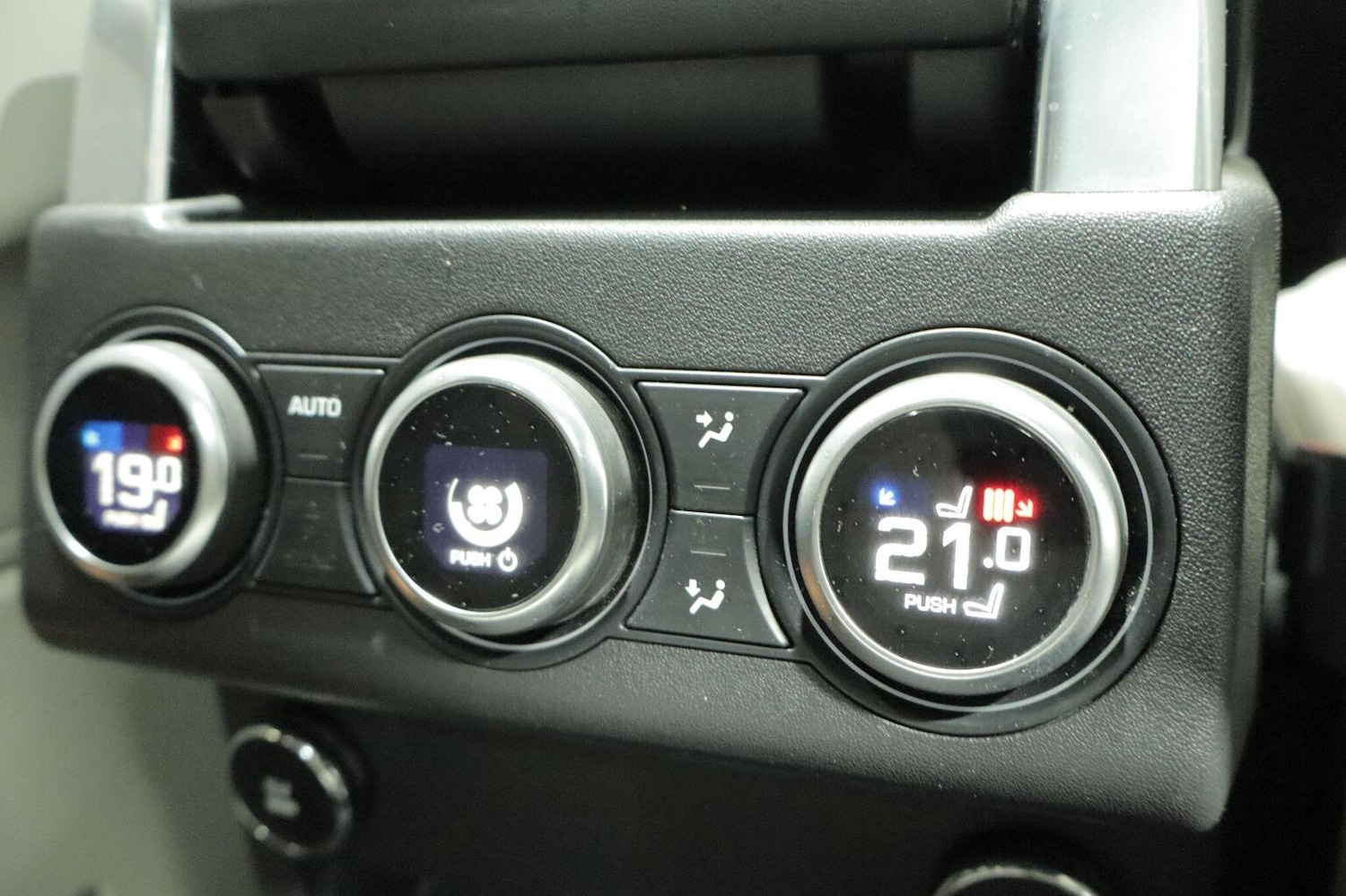 Used Land Rover Discovery 2020 for sale - 76605820: Photo 75