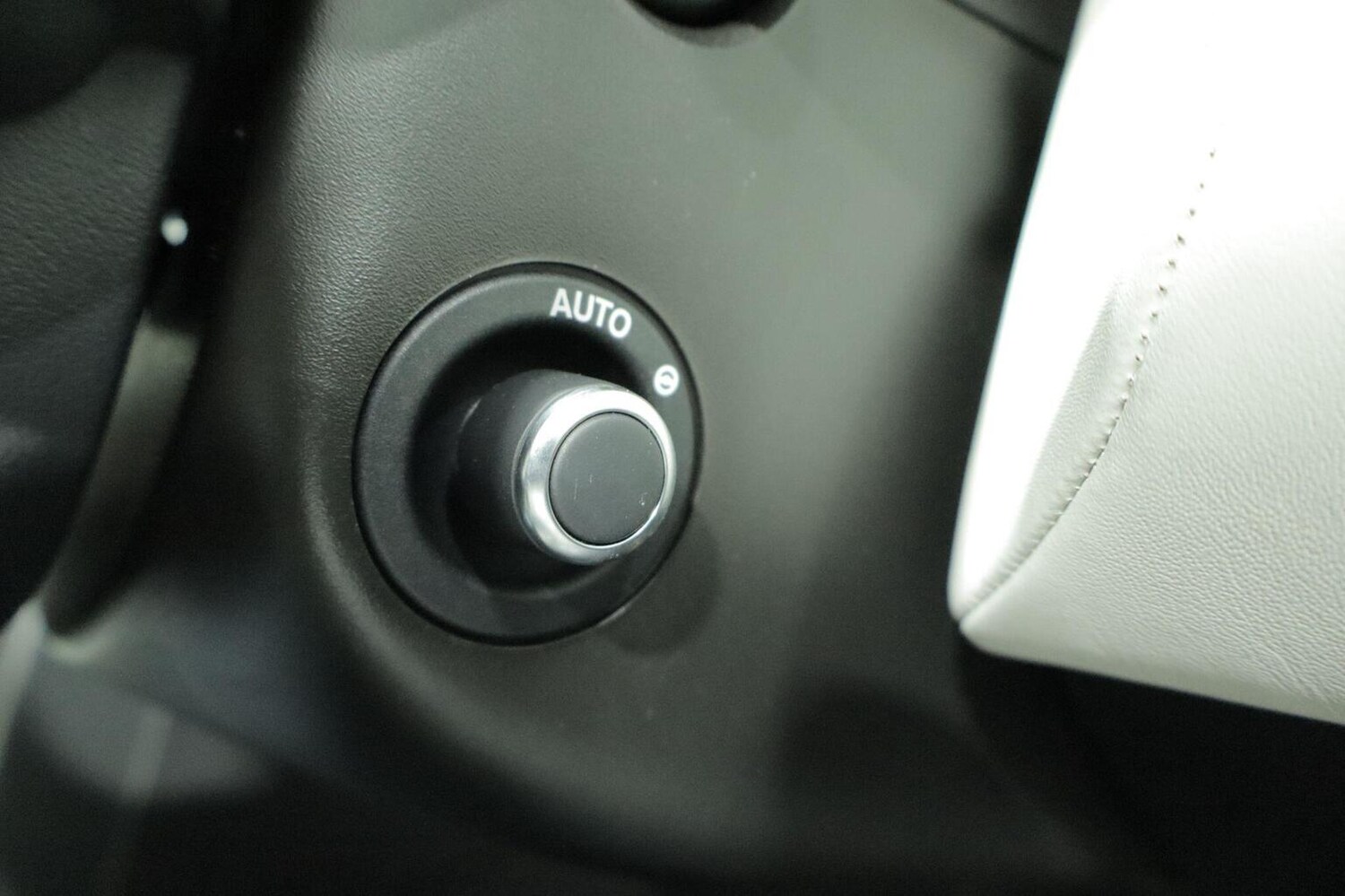 Used Land Rover Discovery 2020 for sale - 76605820: Photo 78