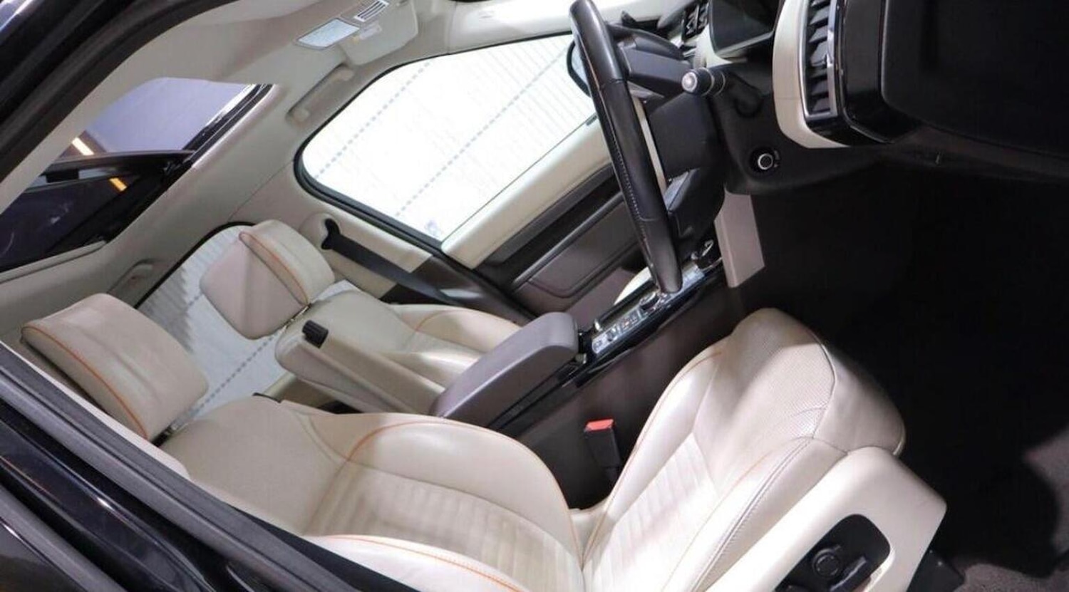 Used Land Rover Discovery 2019 for sale - 78098123: Photo 3