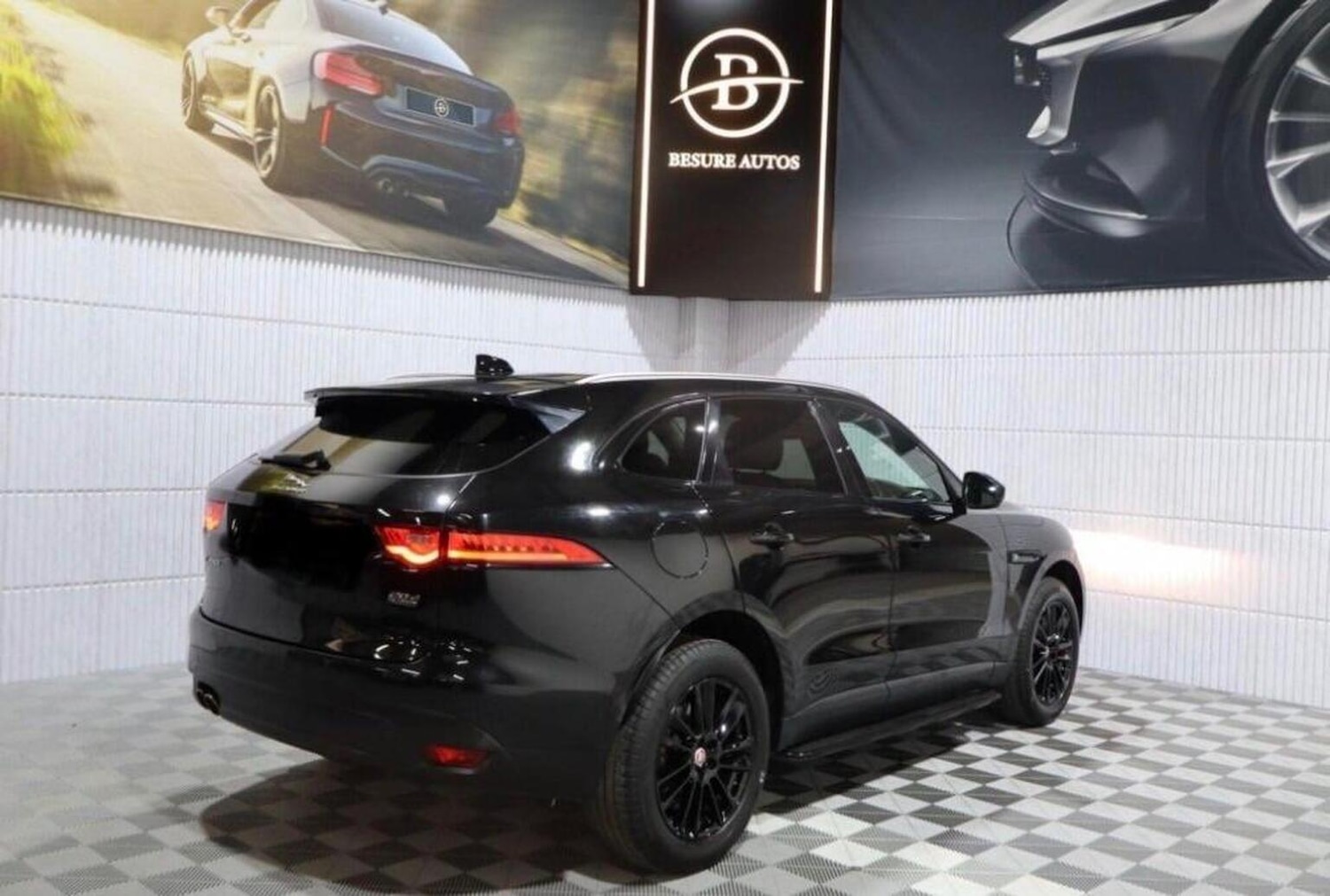 Used Jaguar F-Pace 2016 for sale - 77213496: Photo 4