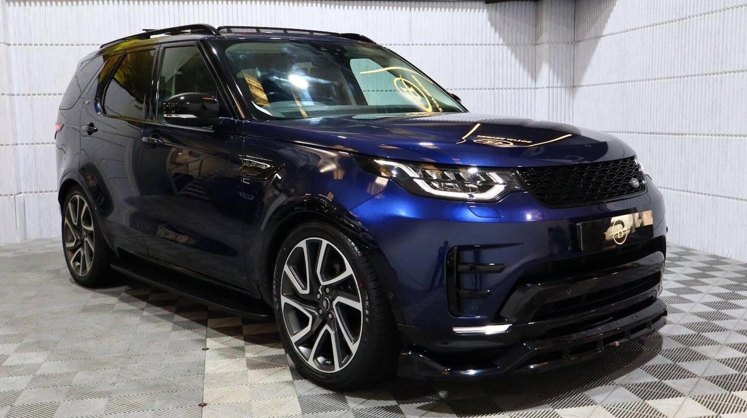 Used Land Rover Discovery 2019 for sale - 78070456: Photo 1
