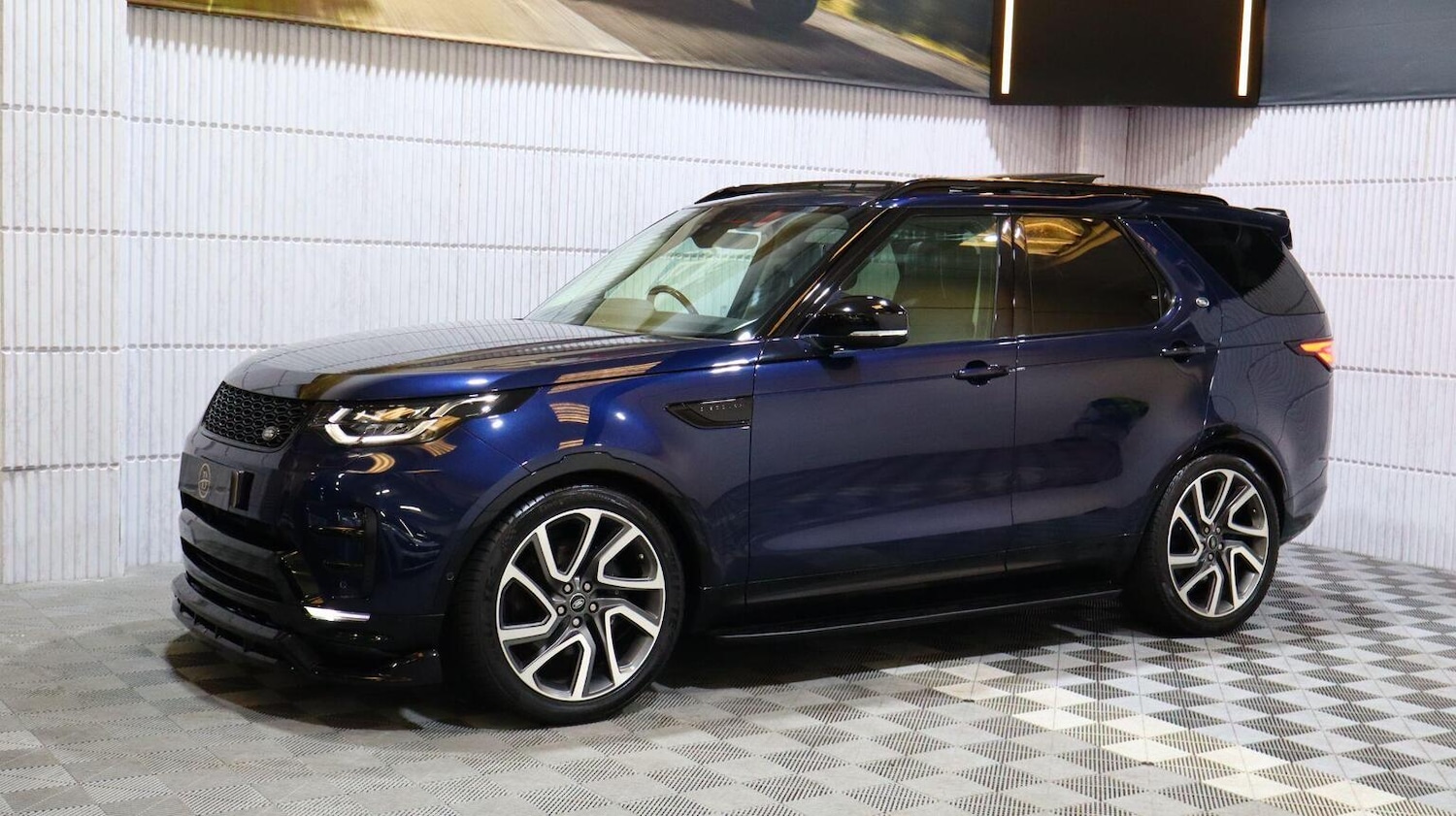 Used Land Rover Discovery 2019 for sale - 78070456: Photo 11