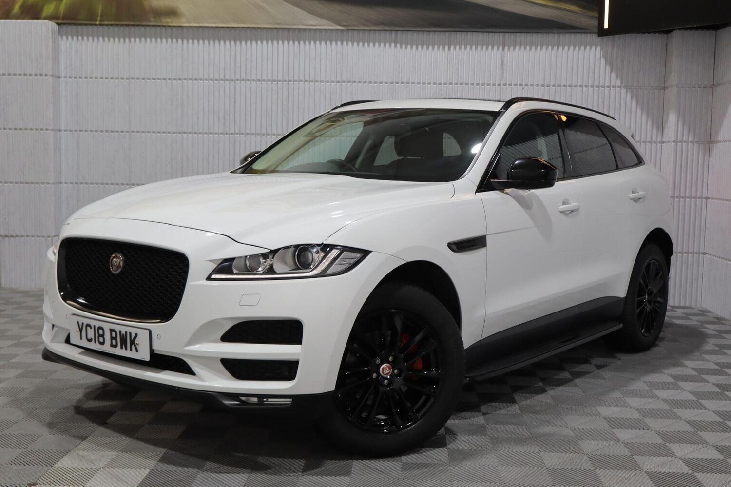 Used Jaguar F-Pace 2018 for sale - 76968584: Photo 14