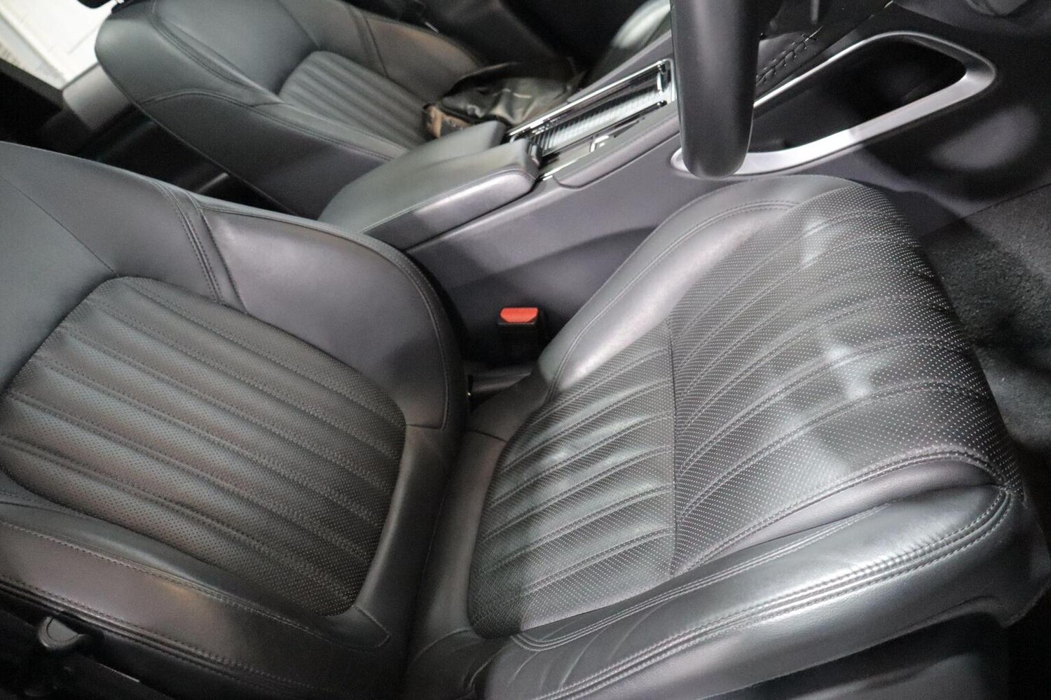 Used Jaguar F-Pace 2018 for sale - 76968584: Photo 26