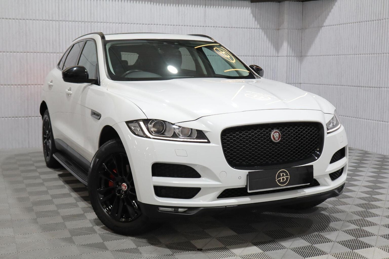 Used Jaguar F-Pace 2018 for sale - 76968584: Photo 4