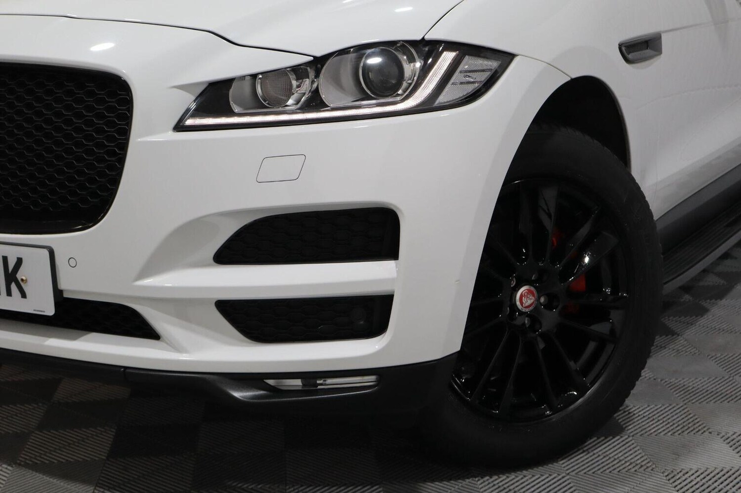 Used Jaguar F-Pace 2018 for sale - 76968584: Photo 6