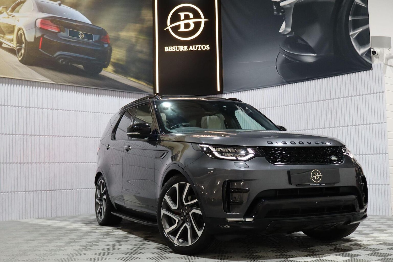 Used Land Rover Discovery 2019 for sale - 76412228: Photo 1