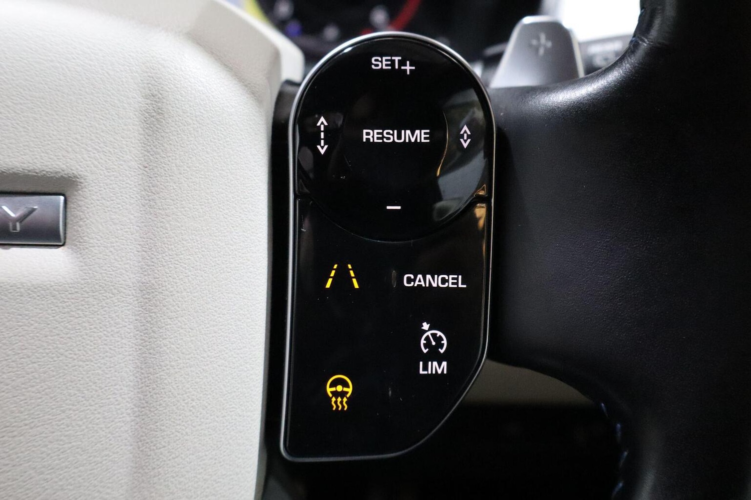 Used Land Rover Discovery 2019 for sale - 76412228: Photo 11