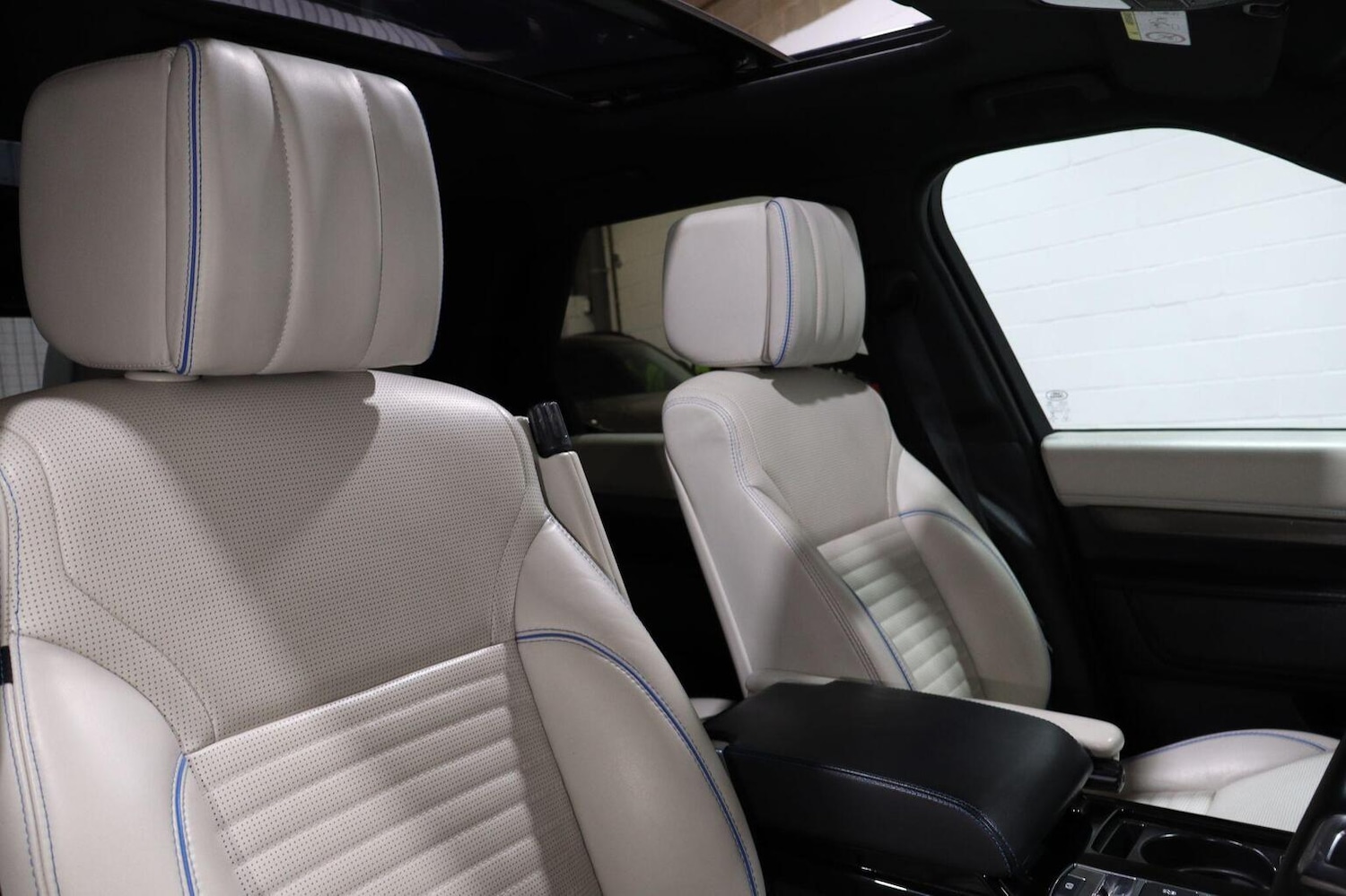 Used Land Rover Discovery 2019 for sale - 76412228: Photo 21