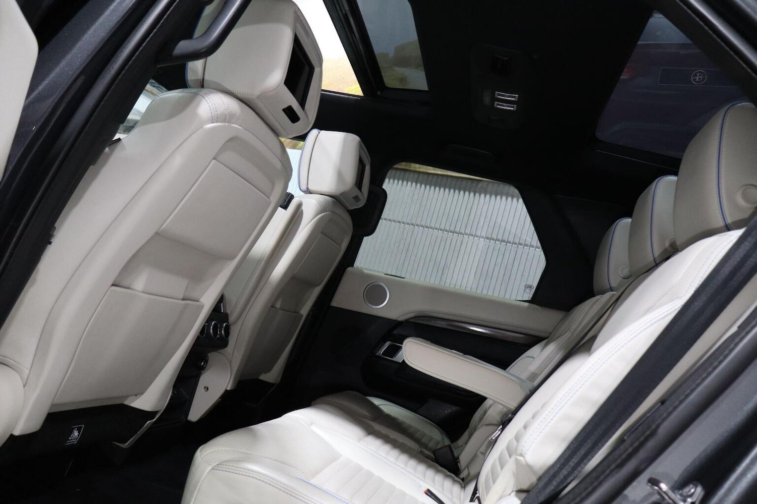 Used Land Rover Discovery 2019 for sale - 76412228: Photo 23