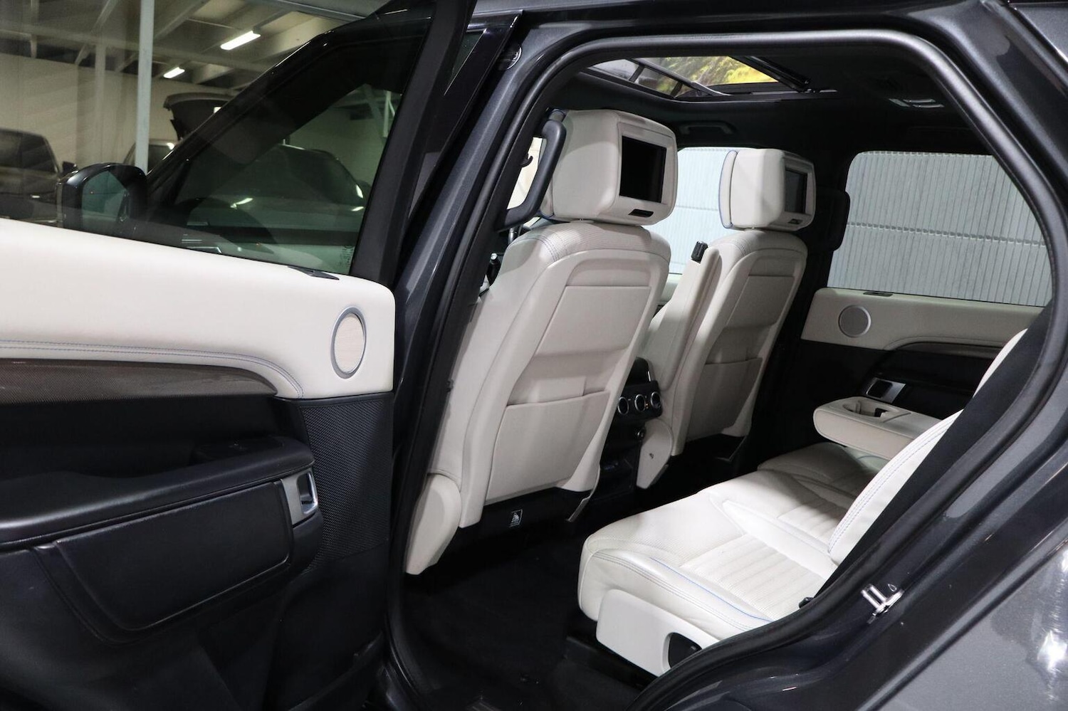 Used Land Rover Discovery 2019 for sale - 76412228: Photo 25