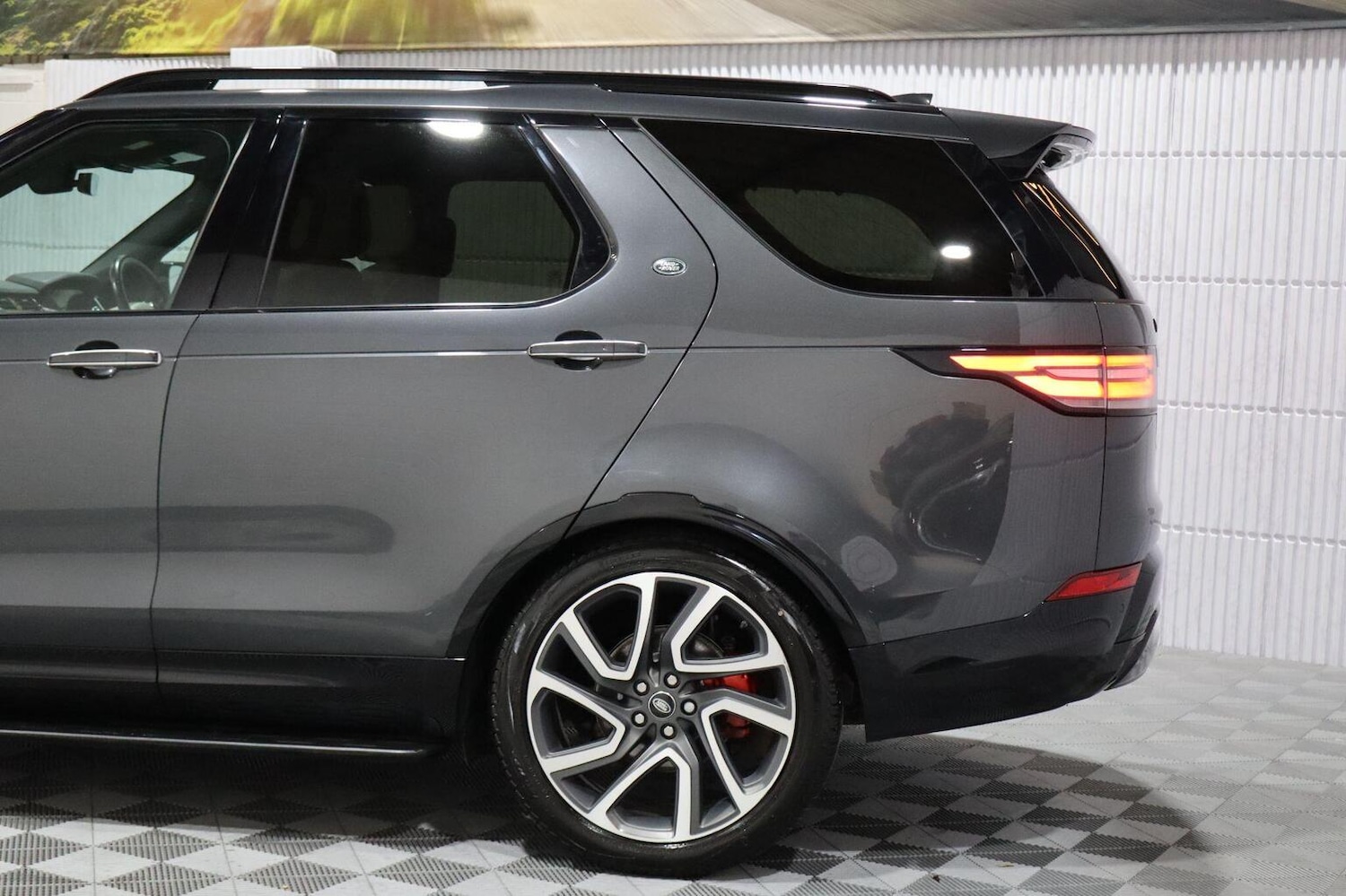 Used Land Rover Discovery 2019 for sale - 76412228: Photo 37