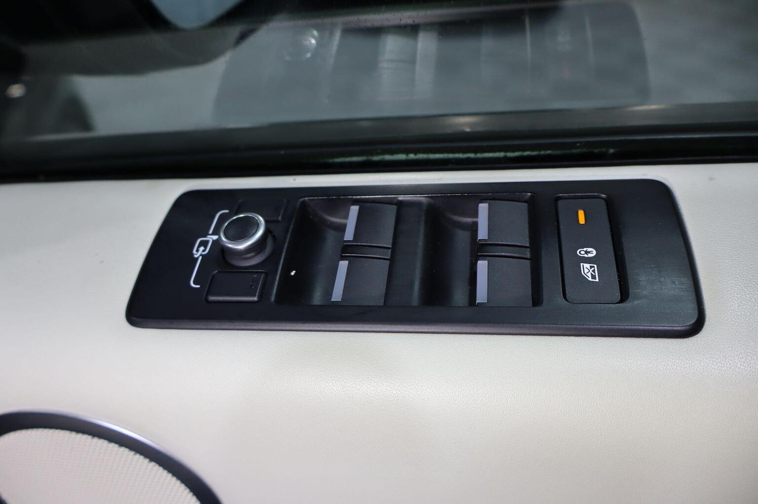 Used Land Rover Discovery 2019 for sale - 76412228: Photo 48