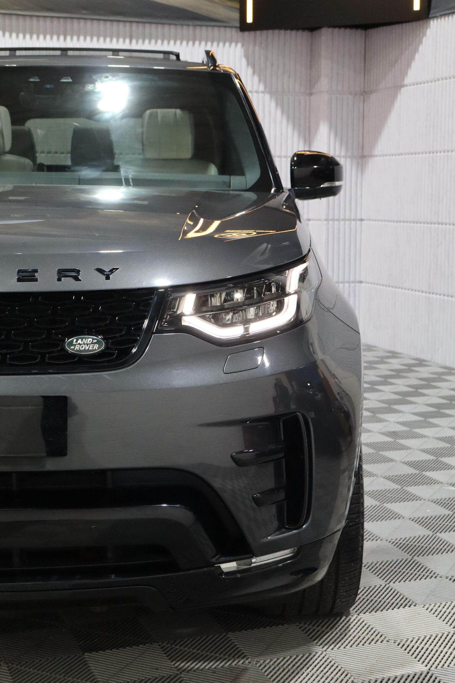 Used Land Rover Discovery 2019 for sale - 76412228: Photo 61