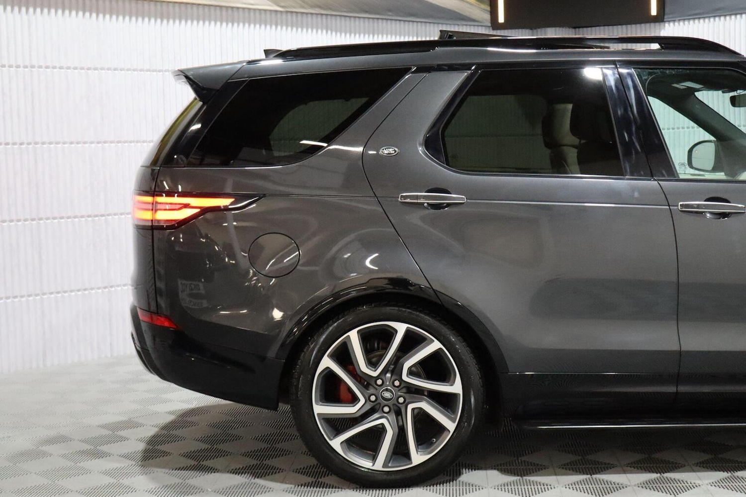 Used Land Rover Discovery 2019 for sale - 76412228: Photo 67