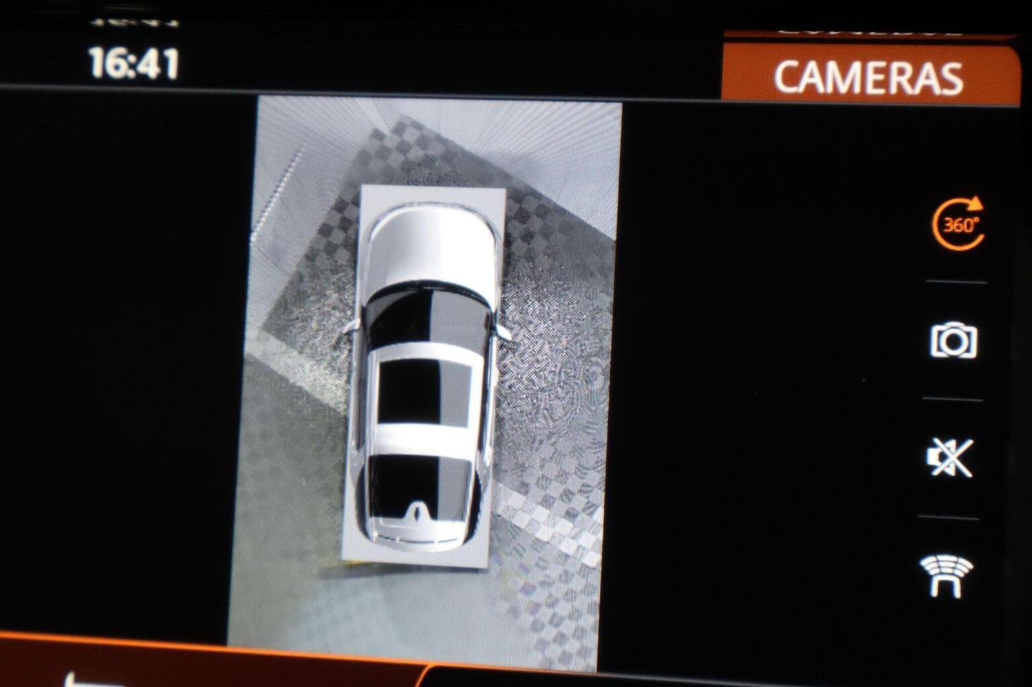 Used Land Rover Discovery 2019 for sale - 76412228: Photo 75