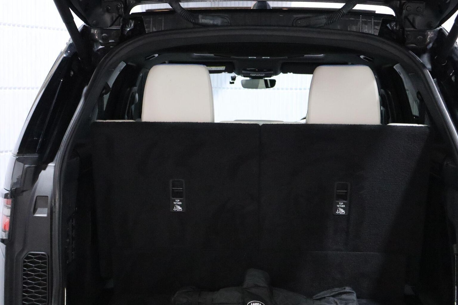 Used Land Rover Discovery 2019 for sale - 76412228: Photo 92