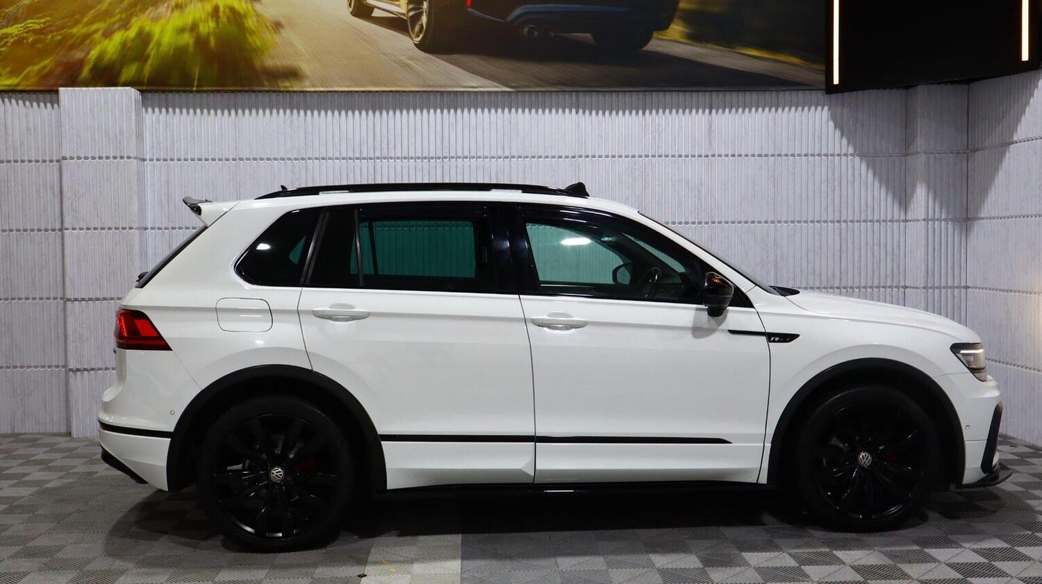 Used Volkswagen Tiguan 2018 for sale - 77774811: Photo 78