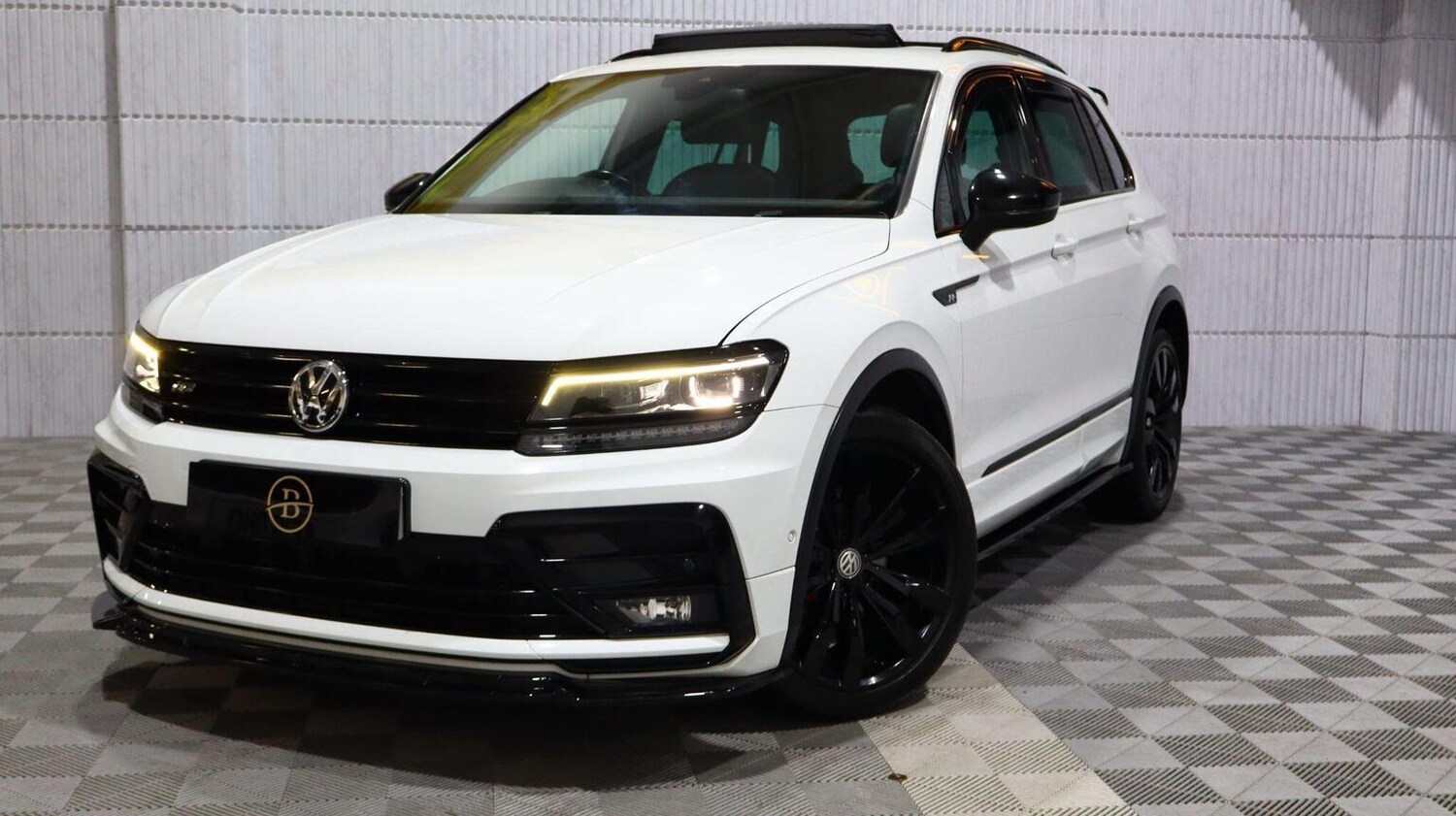 Used Volkswagen Tiguan 2018 for sale - 77774811: Photo 88