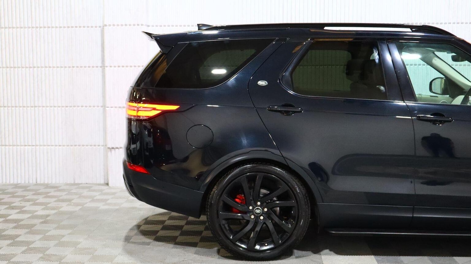 Used Land Rover Discovery 2018 for sale - 77968673: Photo 17