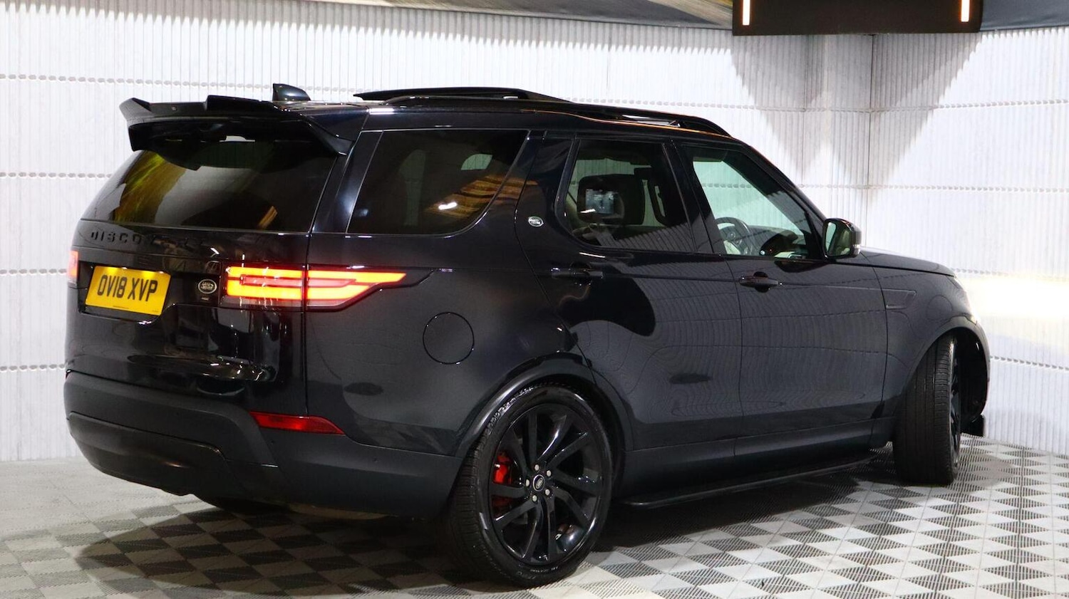 Used Land Rover Discovery 2018 for sale - 77968673: Photo 4