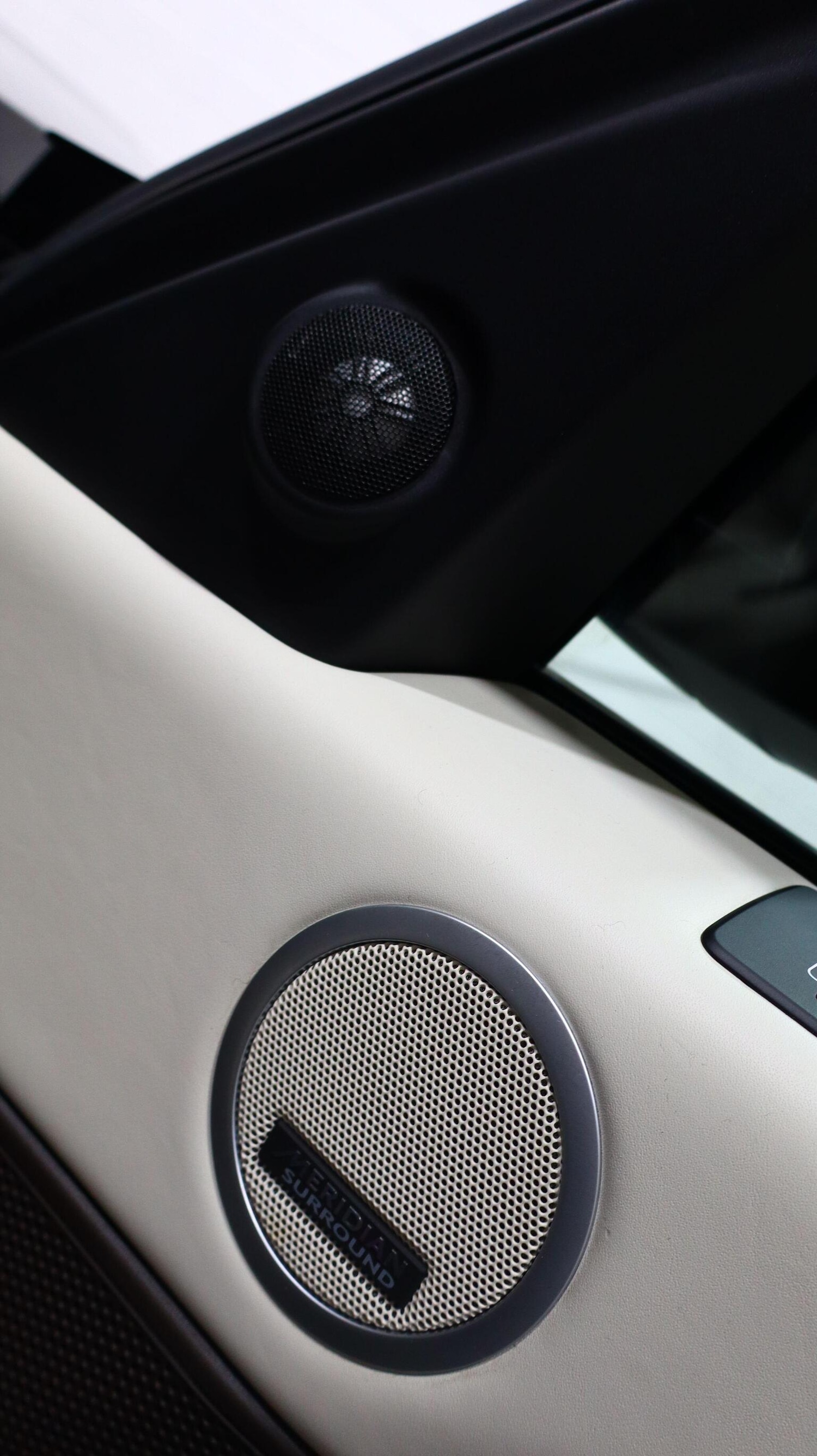 Used Land Rover Discovery 2018 for sale - 77968673: Photo 41